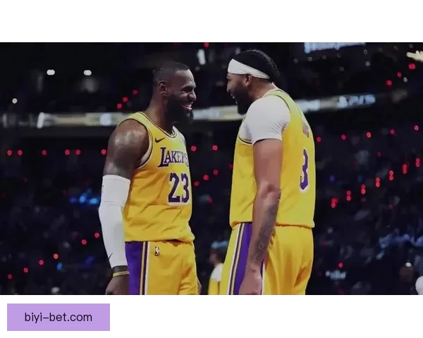 勒布朗三双领衔湖人轻取奇才三连胜里夫斯高效布朗尼首秀亮眼