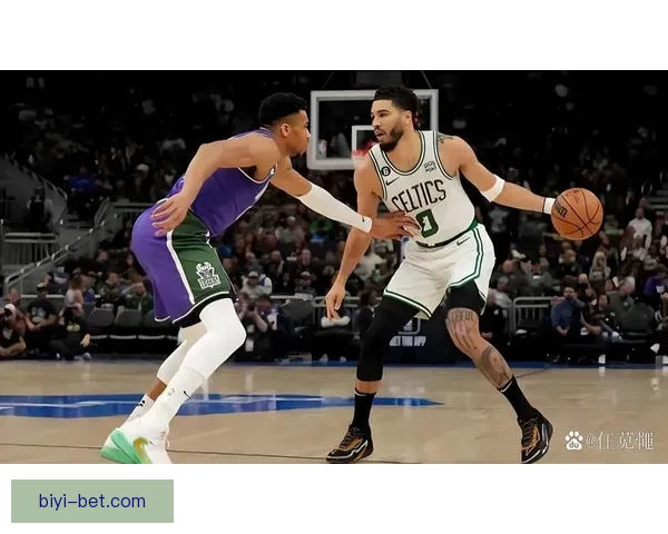 字母哥谈球队管理：边缘球员积极心态助力核心发挥